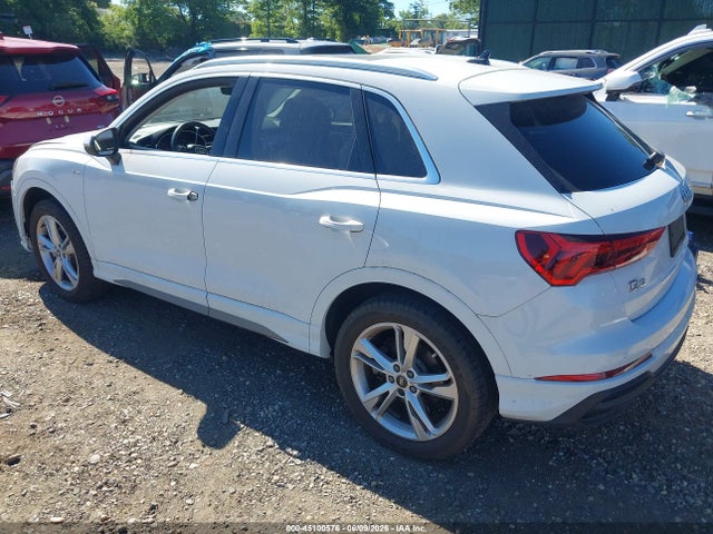 Продажа на аукционе авто 2022 Audi Q3 Premium Plus 45 Tfsi S Line Quattro Tiptronic, vin: WA1EECF34N1048137, номер лота: 45100576