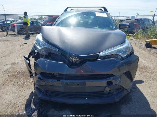 Toyota C-HR XLE 2018 NMTKHMBX2JR053881 Image 12