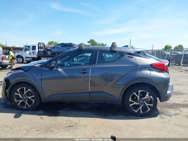 Toyota C-HR XLE 2018 NMTKHMBX2JR053881 Image 14