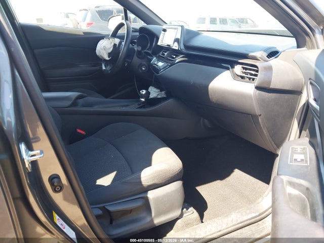 Toyota C-HR XLE 2018 NMTKHMBX2JR053881 Image 5
