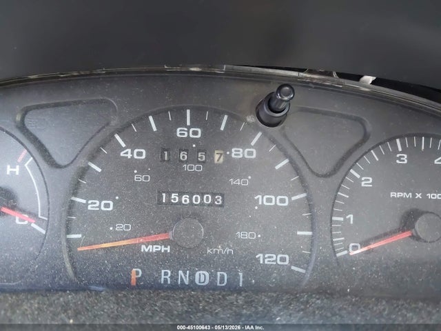45100643 :رقم المزاد ، 1FAFP5526YA189598 vin ، 2000 Ford Taurus Ses مزاد بيع