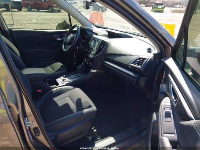JF2SKAJC9LH489572 Subaru Forester Premium