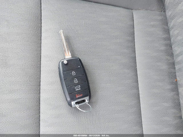 45100864 :رقم المزاد ، KNAFK4A67G5527901 vin ، 2016 Kia Forte Lx مزاد بيع