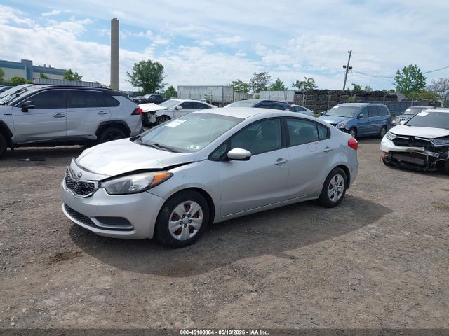 45100864 :رقم المزاد ، KNAFK4A67G5527901 vin ، 2016 Kia Forte Lx مزاد بيع
