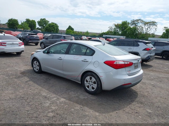 45100864 :رقم المزاد ، KNAFK4A67G5527901 vin ، 2016 Kia Forte Lx مزاد بيع