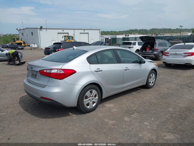 45100864 :رقم المزاد ، KNAFK4A67G5527901 vin ، 2016 Kia Forte Lx مزاد بيع