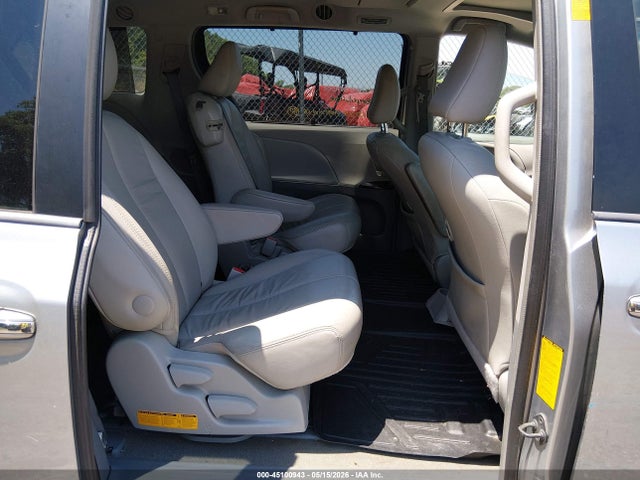 Aukcja sprzedaży 2013 Toyota Sienna Xle V6 8 Passenger, vin: 5TDYK3DC6DS322406, numer aukcji: 45100943