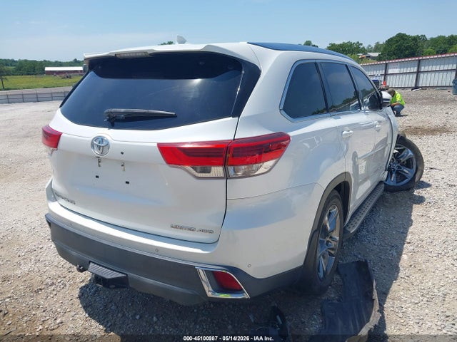 2017 Toyota Highlander Limited Platinum მანქანა იყიდება აუქციონზე, vin: 5TDDZRFH8HS458631, აუქციონის ნომერი: 45100987