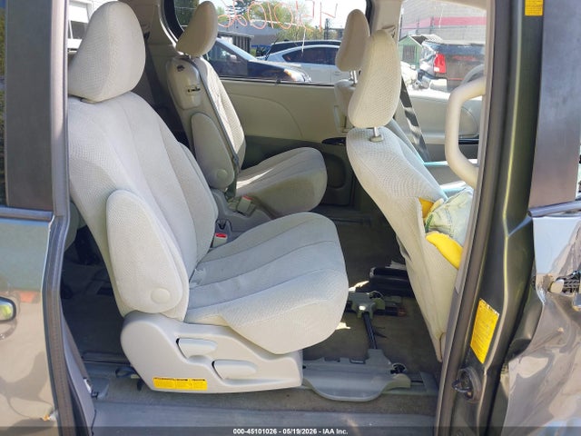 Aukcja sprzedaży 2014 Toyota Sienna Le V6 8 Passenger, vin: 5TDKK3DC7ES515025, numer aukcji: 45101026
