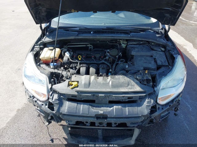1FADP3K2XEL127847 Ford FOCUS SE