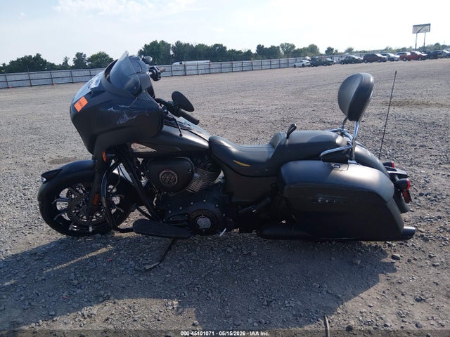 45101071 :رقم المزاد ، 56KTCDAA1K3381422 vin ، 2019 Indian Motorcycle Co. Chieftain Dark Horse مزاد بيع