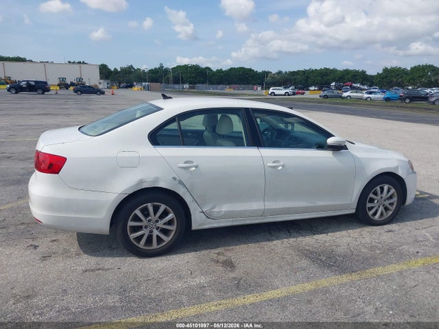 2014 Volkswagen Jetta 1.8t Se მანქანა იყიდება აუქციონზე, vin: 3VWD07AJ7EM237295, აუქციონის ნომერი: 45101097