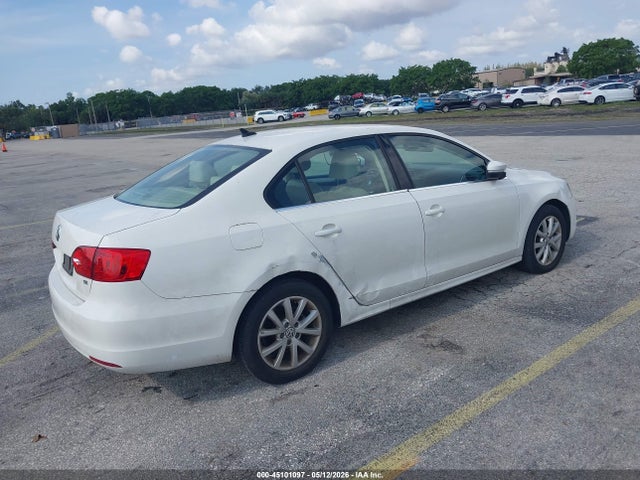 2014 Volkswagen Jetta 1.8t Se მანქანა იყიდება აუქციონზე, vin: 3VWD07AJ7EM237295, აუქციონის ნომერი: 45101097