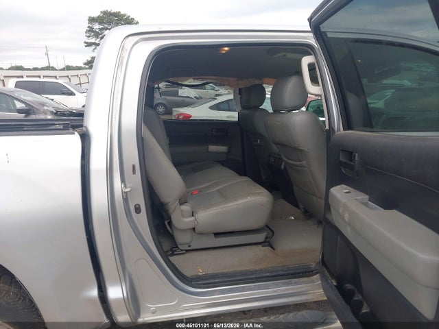 2008 Toyota Tundra Sr5 5.7l V8 მანქანა იყიდება აუქციონზე, vin: 5TFDV54198X074507, აუქციონის ნომერი: 45101101