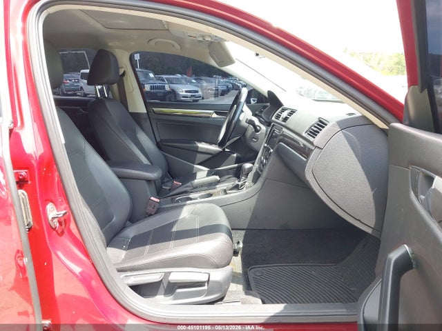 Продаж на аукціоні авто 2017 Volkswagen Passat 1.8t Se, vin: 1VWBT7A36HC044982, номер лоту: 45101195