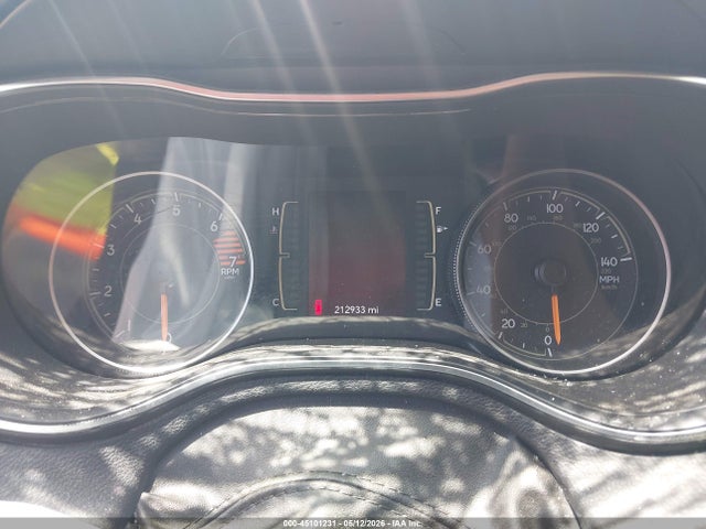 45101231 :رقم المزاد ، 1C4PJLCB0LD585752 vin ، 2020 Jeep Cherokee Latitude Fwd مزاد بيع