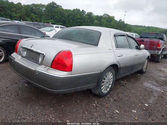 Продаж на аукціоні авто 2003 Lincoln Town Car Signature, vin: 1LNHM82W83Y616408, номер лоту: 45101236