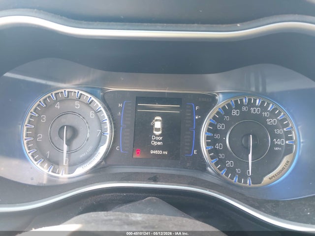 45101241 :رقم المزاد ، 1C3CCCAB9FN652301 vin ، 2015 Chrysler 200 Limited مزاد بيع