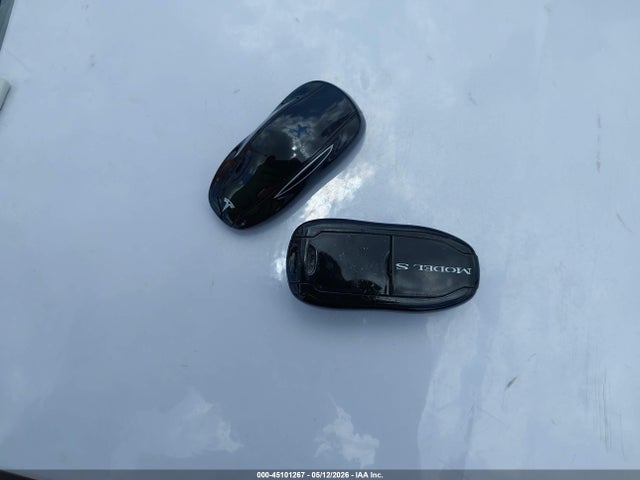 45101267 :رقم المزاد ، 5YJSA1H11EFP47589 vin ، 2014 Tesla Model S P85 مزاد بيع