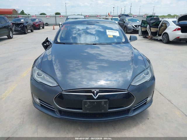 45101267 :رقم المزاد ، 5YJSA1H11EFP47589 vin ، 2014 Tesla Model S P85 مزاد بيع
