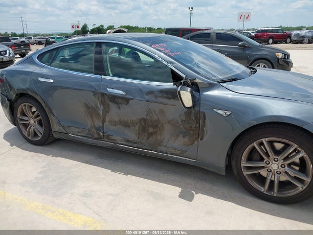 45101267 :رقم المزاد ، 5YJSA1H11EFP47589 vin ، 2014 Tesla Model S P85 مزاد بيع