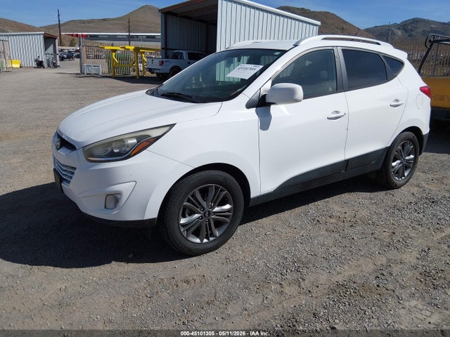 KM8JUCAG1FU019921 Hyundai TUCSON SE