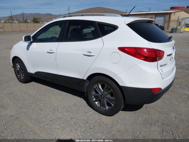KM8JUCAG1FU019921 Hyundai TUCSON SE