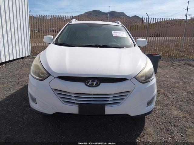 KM8JUCAG1FU019921 Hyundai TUCSON SE