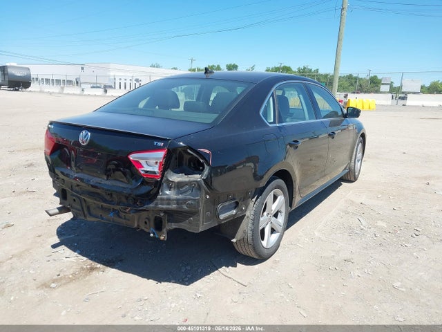 1VWAT7A33EC028777 Volkswagen Passat 1.8t Wolfsburg Edition