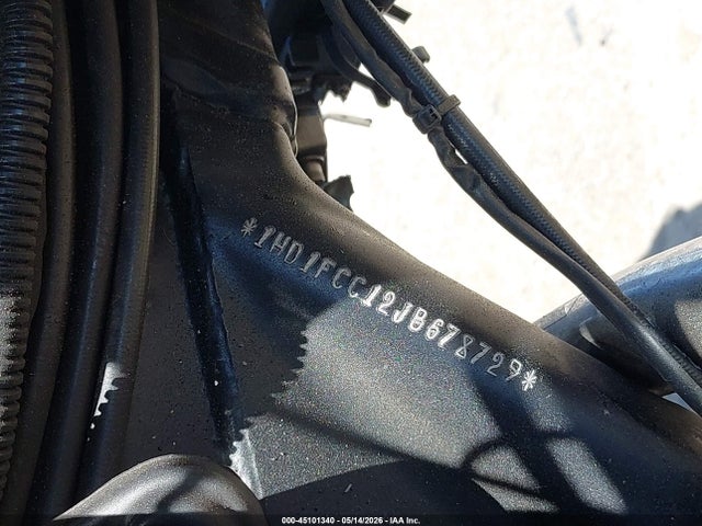 Harley-Davidson Flhtcu Ultra Classic Electra Gld 2018 1HD1FCC12JB678729 Image 10