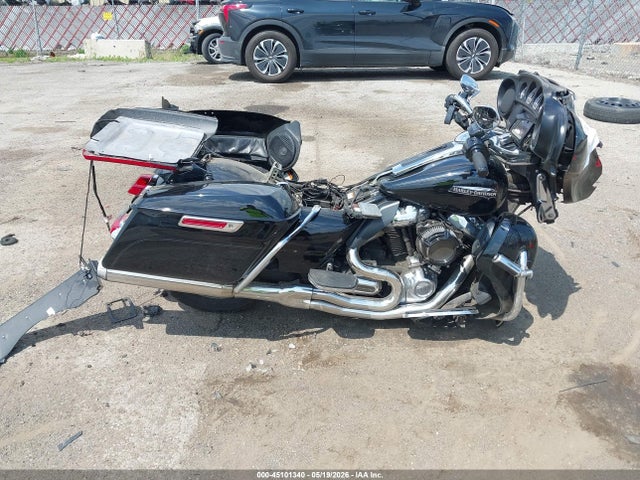 Harley-Davidson Flhtcu Ultra Classic Electra Gld 2018 1HD1FCC12JB678729 Image 12