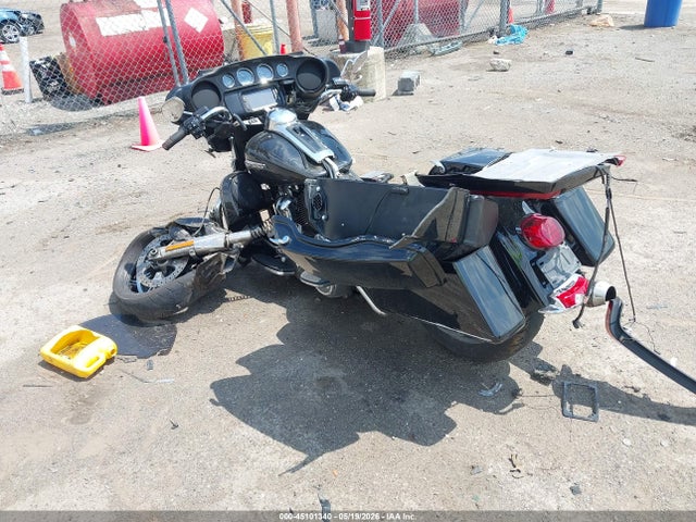 Harley-Davidson Flhtcu Ultra Classic Electra Gld 2018 1HD1FCC12JB678729 Image 3