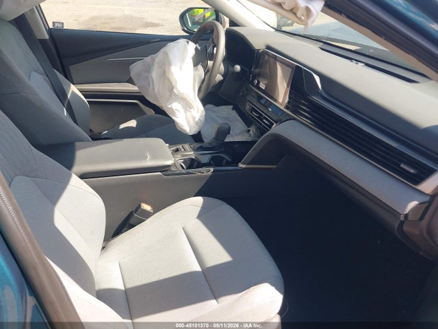 Toyota CAMRY LE 2025 4T1DAACK0SU157102 Image 5