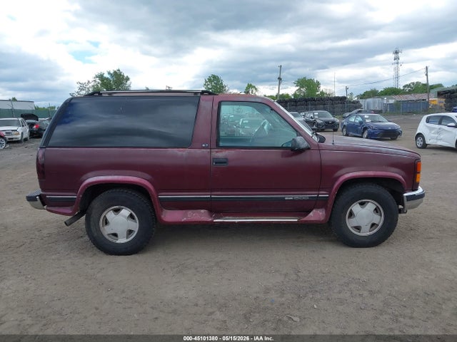 1995 Gmc Yukon მანქანა იყიდება აუქციონზე, vin: 1GKEK18K6SJ701817, აუქციონის ნომერი: 45101380