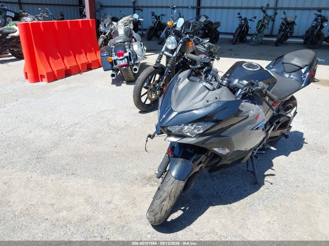 2018 Kawasaki Ex400 მანქანა იყიდება აუქციონზე, vin: JKAEXKG17JDA10740, აუქციონის ნომერი: 45101388