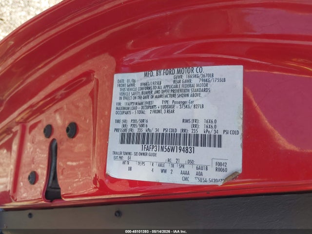 45101393 :رقم المزاد ، 1FAFP31N56W194831 vin ، 2006 Ford Focus Zx3 مزاد بيع
