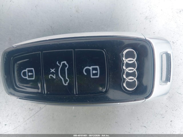 45101401 :رقم المزاد ، WA1LXBF79ND021528 vin ، 2022 Audi Q7 Premium Plus 55 Tfsi Quattro Tiptronic مزاد بيع