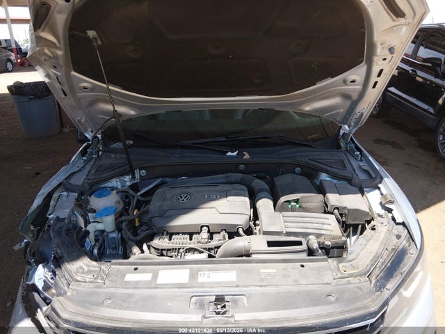 45101404 :رقم المزاد ، 1VWDT7A34HC053222 vin ، 2017 Volkswagen Passat 1.8t R-line مزاد بيع