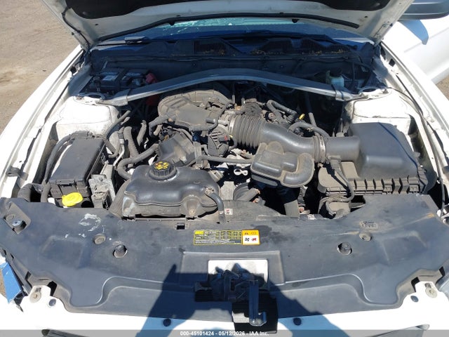 45101424 :رقم المزاد ، 1ZVBP8EM9C5232695 vin ، 2012 Ford Mustang V6 مزاد بيع