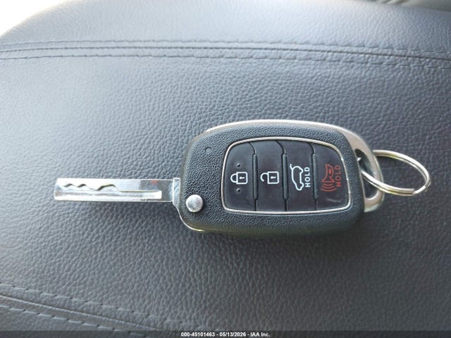 45101463 :رقم المزاد ، 5XYZT3LB1HG409983 vin ، 2017 Hyundai Santa Fe Sport 2.4l مزاد بيع