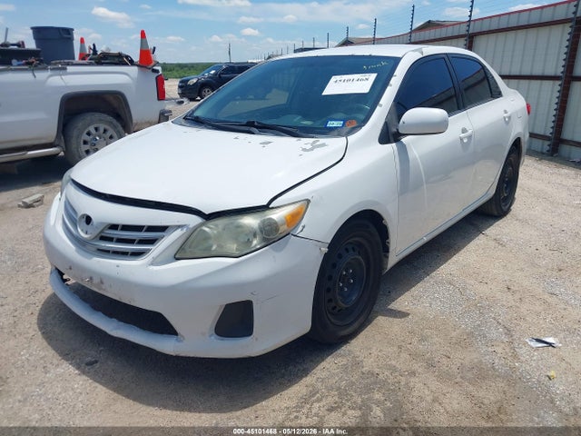2013 Toyota Corolla Le მანქანა იყიდება აუქციონზე, vin: 5YFBU4EE9DP111974, აუქციონის ნომერი: 45101468