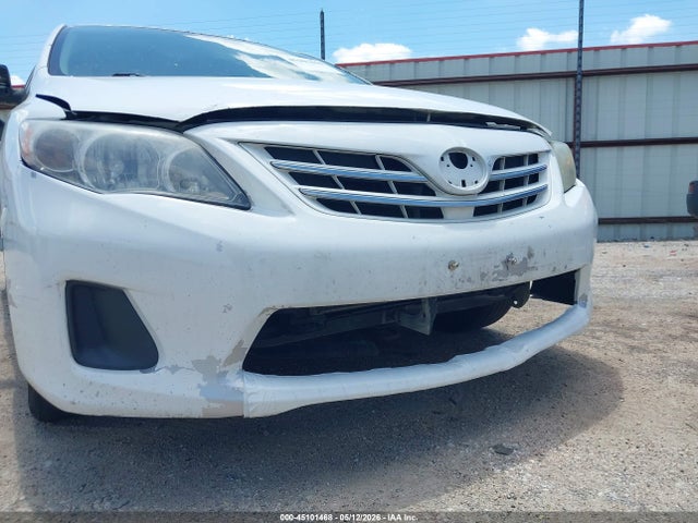 2013 Toyota Corolla Le მანქანა იყიდება აუქციონზე, vin: 5YFBU4EE9DP111974, აუქციონის ნომერი: 45101468