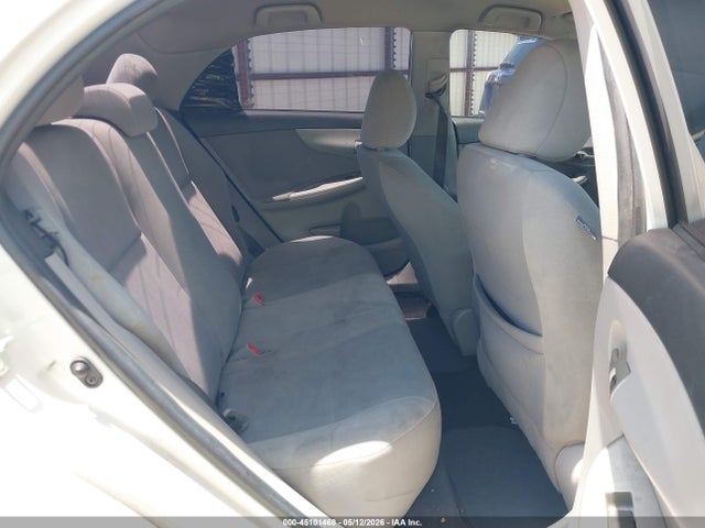 2013 Toyota Corolla Le მანქანა იყიდება აუქციონზე, vin: 5YFBU4EE9DP111974, აუქციონის ნომერი: 45101468