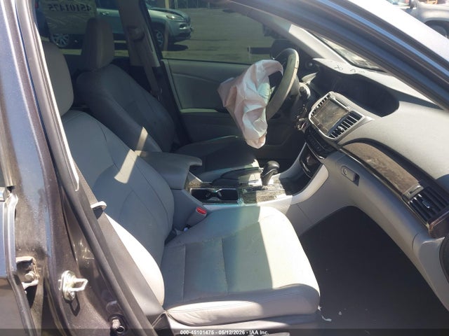 Auction sale of the 2017 Honda Accord Ex-l, vin: 1HGCR2F82HA201207, lot number: 45101475