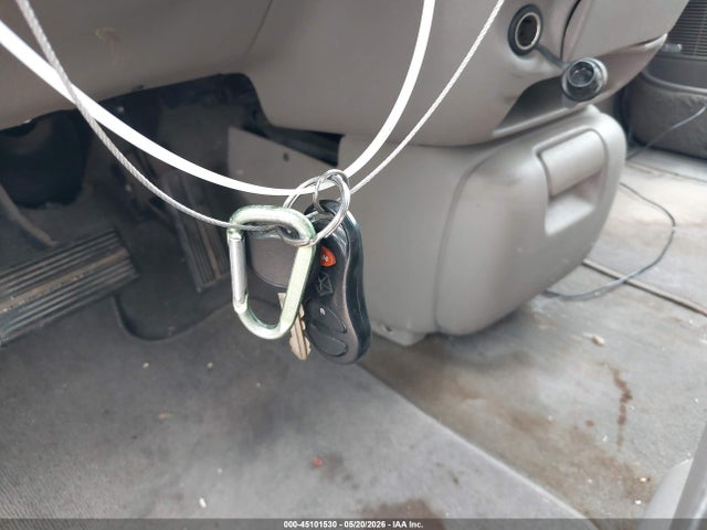 Продаж на аукціоні авто 2000 Chrysler Town & Country Limited, vin: 1C4GP64L2YB627994, номер лоту: 45101530