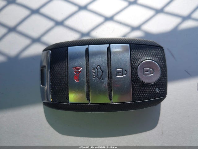 2020 Kia Optima S მანქანა იყიდება აუქციონზე, vin: 5XXGT4L31LG448429, აუქციონის ნომერი: 45101534