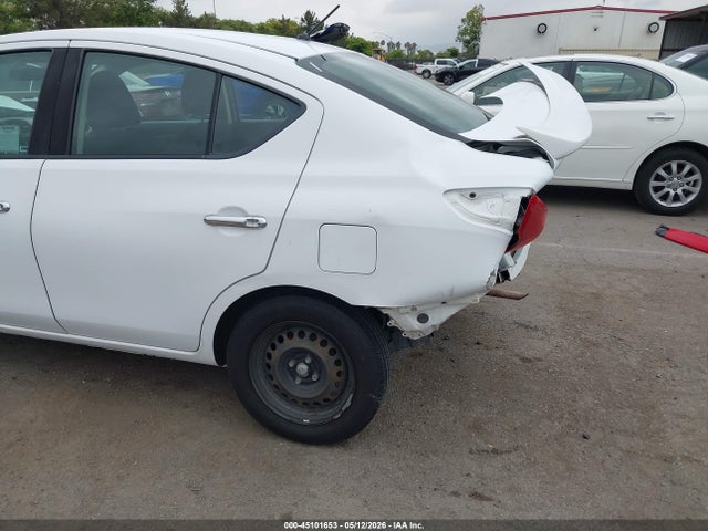 2018 Nissan Versa 1.6 Sv მანქანა იყიდება აუქციონზე, vin: 3N1CN7AP3JK393413, აუქციონის ნომერი: 45101653