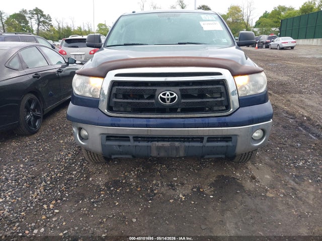 45101695 :رقم المزاد ، 5TFCY5F13CX013775 vin ، 2012 Toyota Tundra Grade 5.7l V8 مزاد بيع
