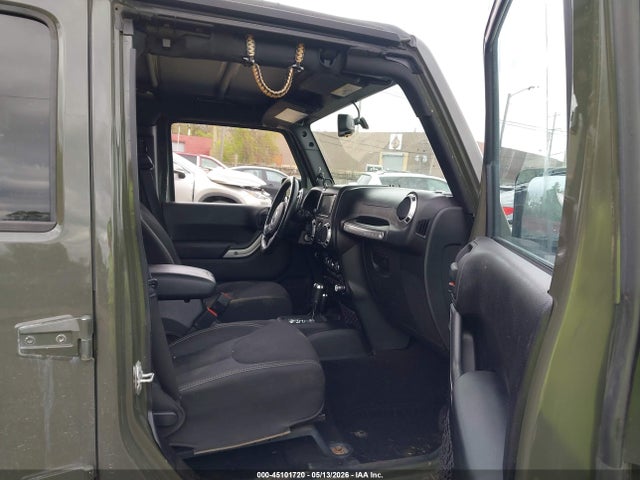 45101720 :رقم المزاد ، 1C4BJWFG7FL542698 vin ، 2015 Jeep Wrangler Unlimited Rubicon مزاد بيع