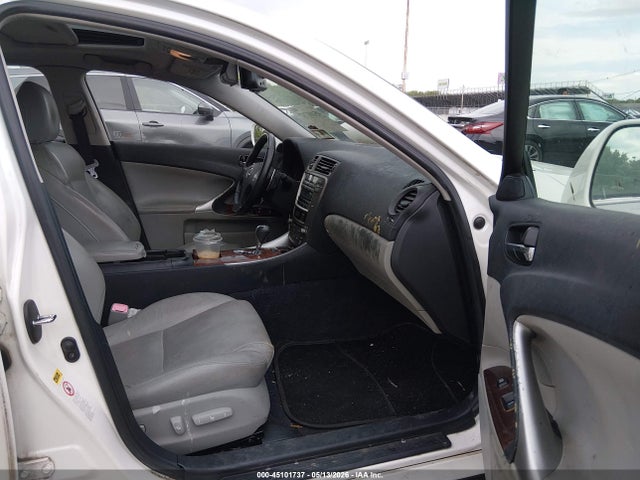 45101737 :رقم المزاد ، JTHCK262385018517 vin ، 2008 Lexus Is 250 مزاد بيع